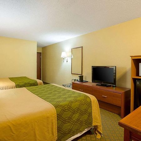 Rodeway Inn & Suites Kearney Exteriér fotografie