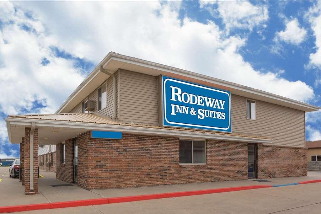 Rodeway Inn & Suites Kearney Exteriér fotografie