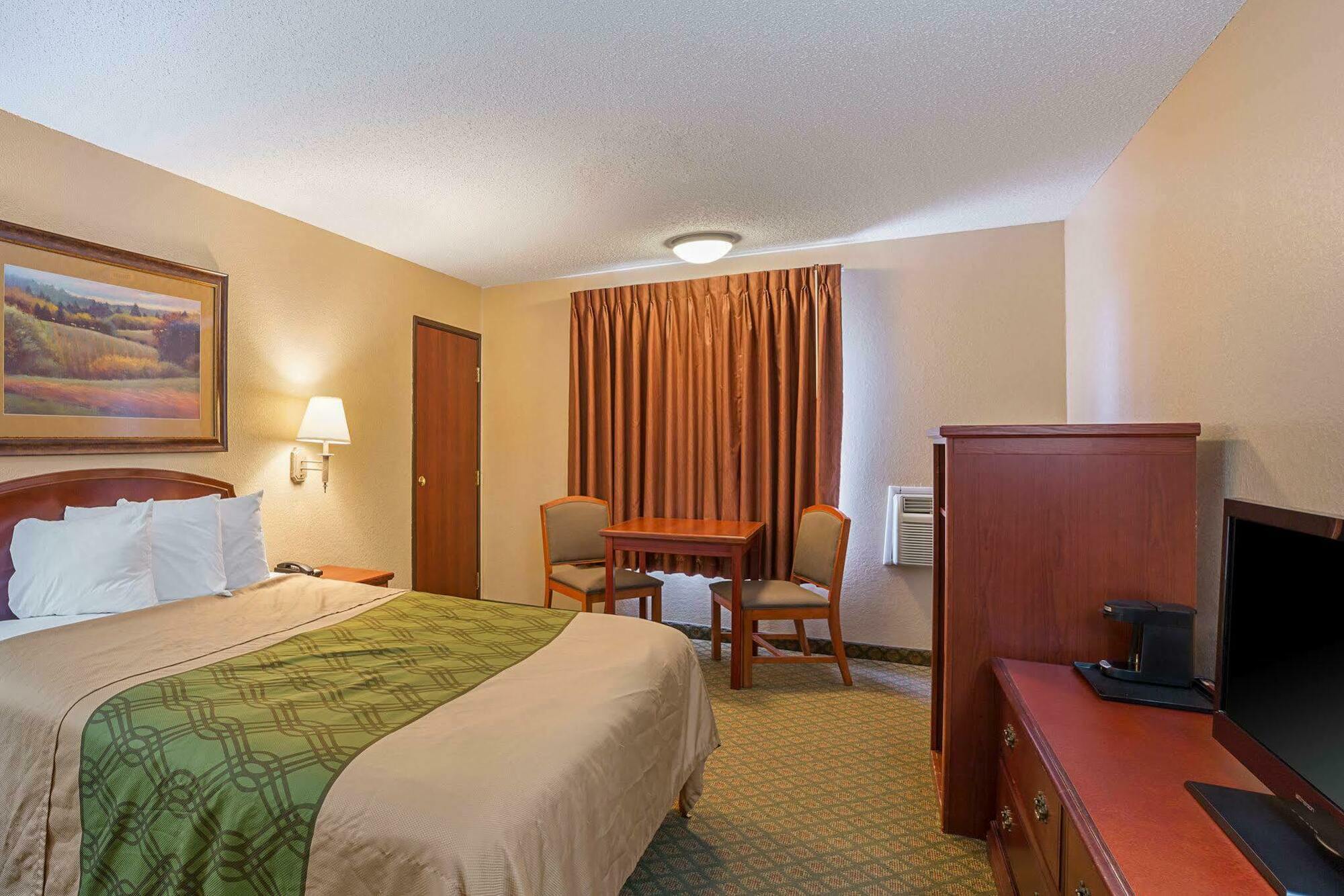 Rodeway Inn & Suites Kearney Exteriér fotografie